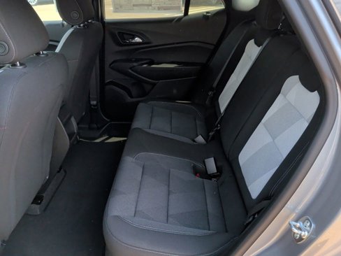 New 2025 Chevrolet Trax RS w/ Sunroof Package image 31