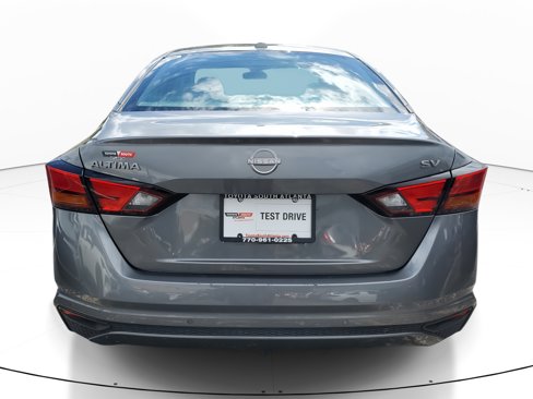 Used 2024 Nissan Altima 2.5 SV image 5