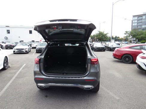 Used 2025 Mercedes-Benz GLA 250 4MATIC image 32