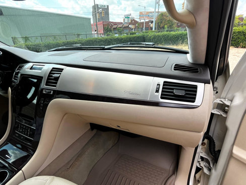 Used 2007 Cadillac Escalade EXT w/ Information Package image 57