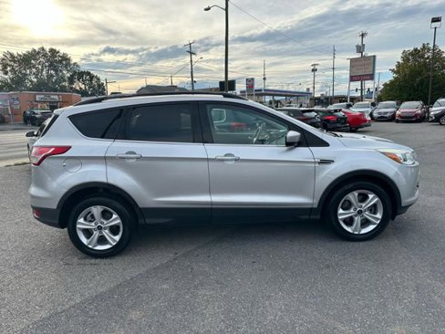 Used 2014 Ford Escape SE w/ Equipment Group 201A image 4