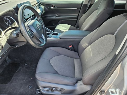 Used 2023 Toyota Camry LE image 11