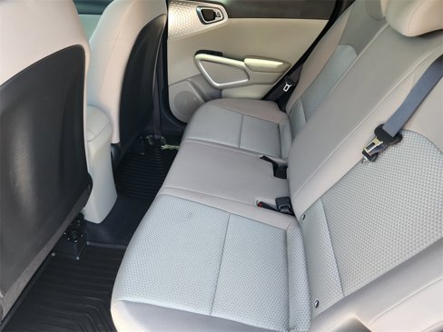 Certified 2025 Kia Soul LX w/ LX Technology Package image 28