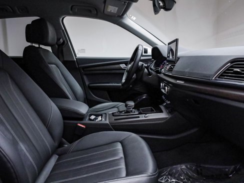 Used 2022 Audi Q5 2.0T Premium w/ Convenience Package image 17