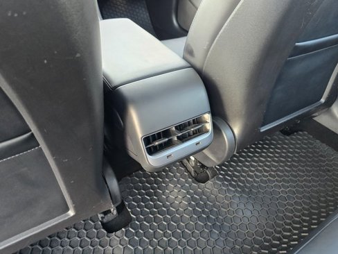 Used 2018 Tesla Model 3 Long Range image 24