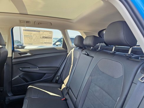 New 2025 Volkswagen Taos SE image 25