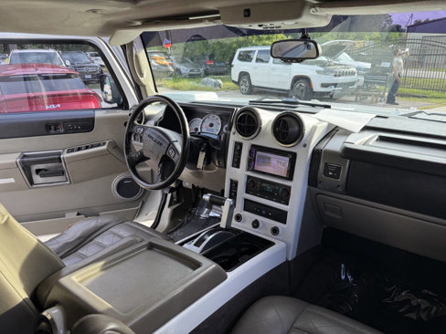 Used 2003 HUMMER H2 w/ Preferred Equipment Group image 16