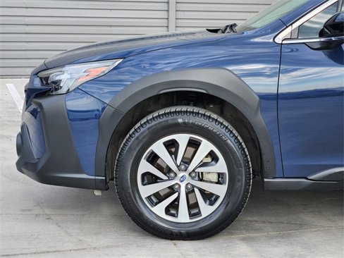 Used 2023 Subaru Outback Premium image 10