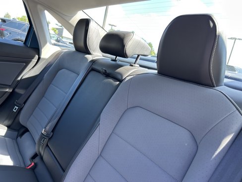 Used 2025 Volkswagen Jetta SE image 6