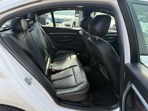 Used 2018 BMW 330i xDrive Sedan image 10