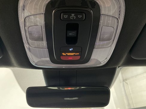 Used 2024 Hyundai Elantra Limited image 28
