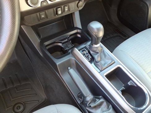 Used 2019 Toyota Tacoma SR5 image 18