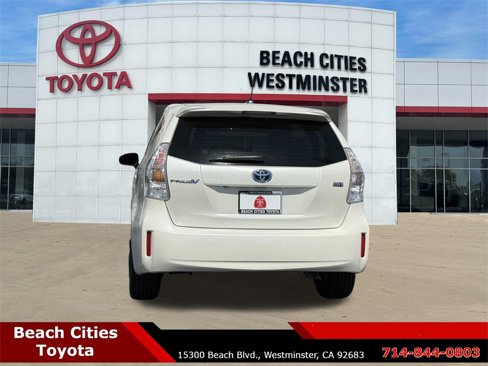 Used 2013 Toyota Prius V Five image 9