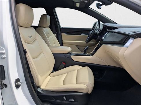 Used 2018 Cadillac XT5 FWD image 20