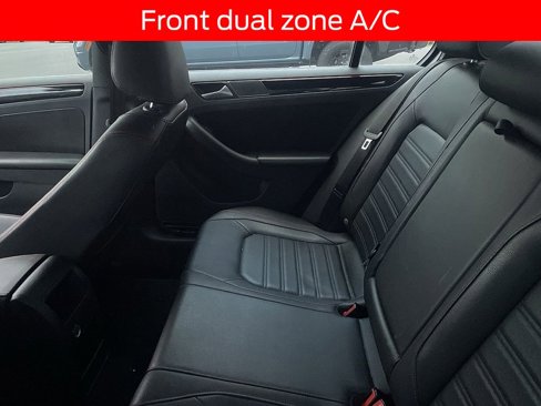 Used 2017 Volkswagen Jetta GLI image 9