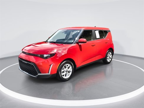 Used 2025 Kia Soul LX w/ LX Technology Package image 4