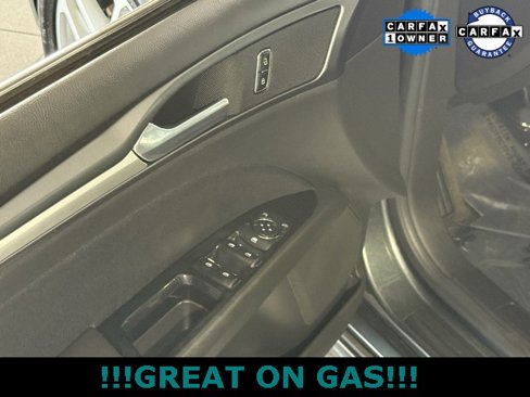 Used 2015 Ford Fusion SE image 16