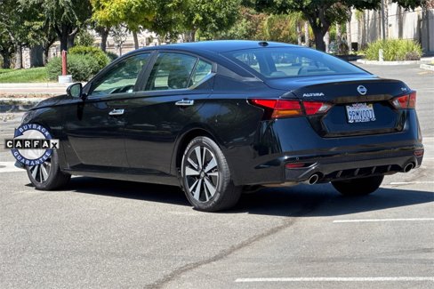 Used 2022 Nissan Altima 2.5 SV w/ SV Premium Package image 3