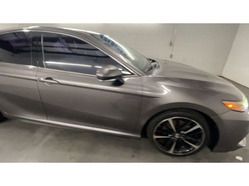 Used 2019 Toyota Camry XSE image 2