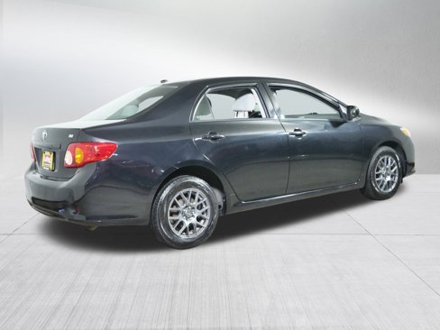 Used 2010 Toyota Corolla LE image 7