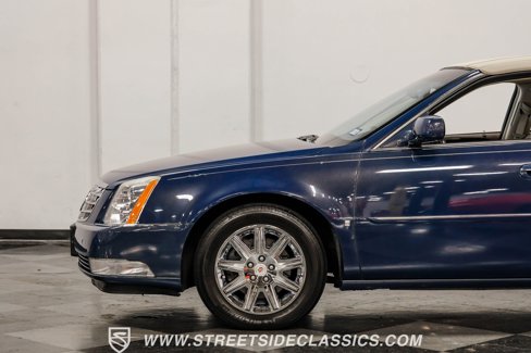 Used 2008 Cadillac DTS Luxury III image 23