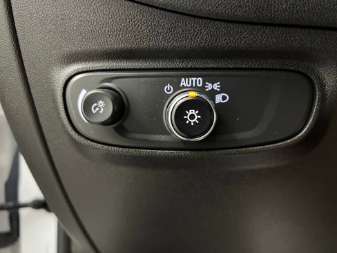 Used 2024 Chevrolet Equinox LT image 40