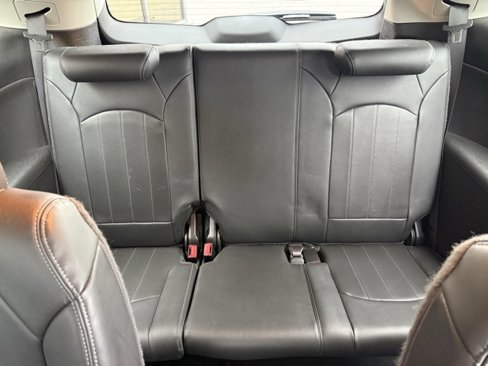 Used 2014 Chevrolet Traverse LTZ image 19