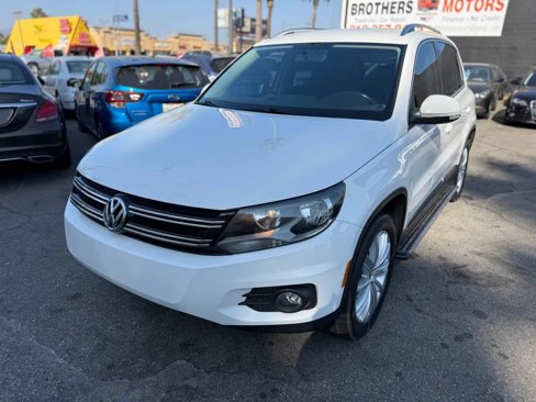 Used 2014 Volkswagen Tiguan SE image 5