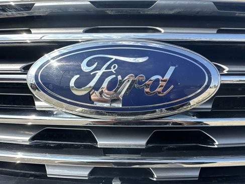 Used 2020 Ford Edge SEL image 30