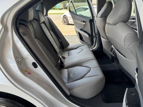 Used 2019 Toyota Camry XSE image 39