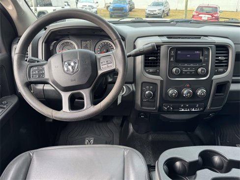 Used 2017 RAM 3500 Tradesman image 2