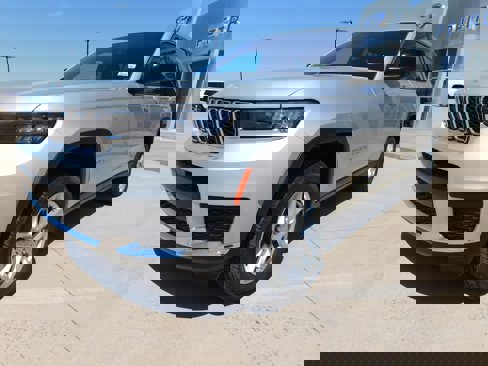New 2025 Jeep Grand Cherokee L Laredo w/ Luxury Tech Group I image 3