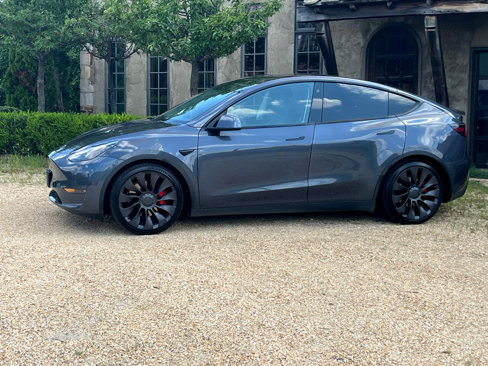 Used 2021 Tesla Model Y Performance image 4