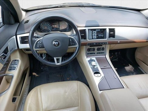 Used 2014 Jaguar XF 3.0 image 15
