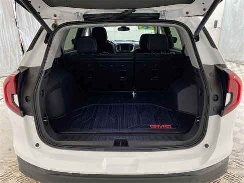 Certified 2023 GMC Terrain SLE w/ Driver Convenience Package image 30