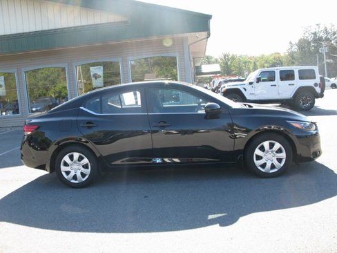 Used 2024 Nissan Sentra S image 3