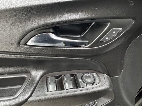 Used 2020 Chevrolet Equinox LT w/ Midnight Edition image 17
