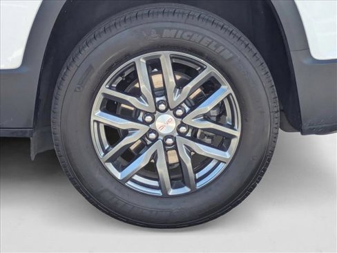 Used 2017 GMC Acadia SLT image 16