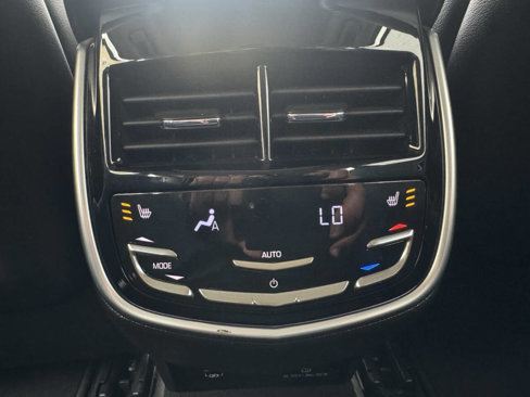 Used 2018 Cadillac XTS w/ Rear Seat Comfort Package image 40