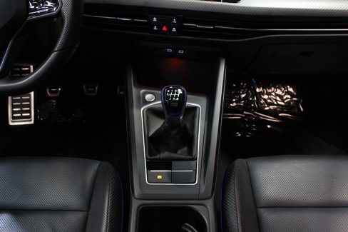 Used 2022 Volkswagen Golf R image 66