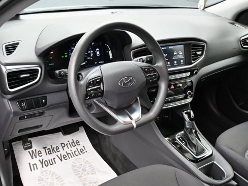 Used 2018 Hyundai Ioniq Blue image 15