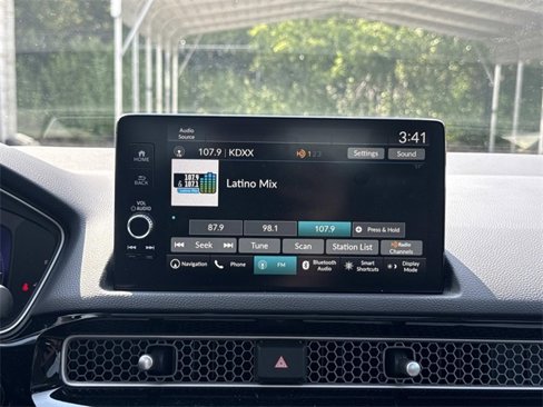 Used 2022 Honda Civic Touring image 14