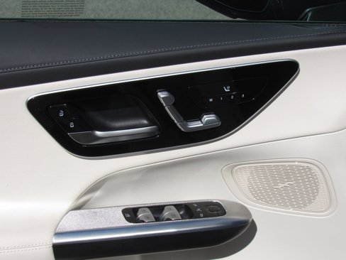Certified 2025 Mercedes-Benz GLC 300 4MATIC image 12