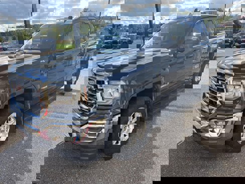 Used 2018 GMC Sierra 1500 SLE w/ SLE Value Package image 4