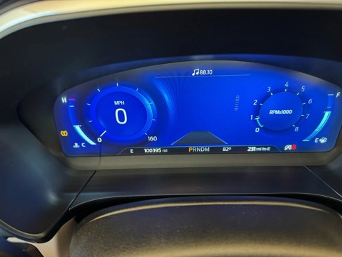 Used 2020 Ford Escape Titanium image 12