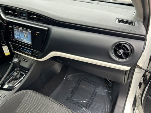 Used 2017 Toyota Corolla iM image 26