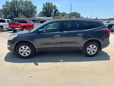 Used 2011 Chevrolet Traverse LS image 1