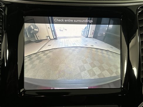 Used 2019 Jeep Cherokee Limited image 22
