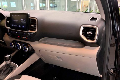 Used 2023 Hyundai Venue SEL image 17