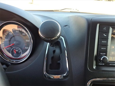 Used 2017 Dodge Grand Caravan SXT image 23
